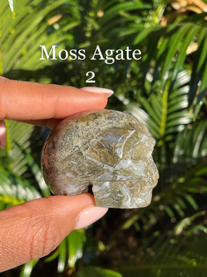 Moss Agate, Skulls