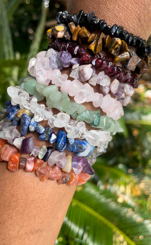 Buy Semi Bloom Gemstone Bracelet Online | CaratLane